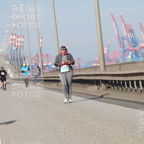 03.10.2025 - Köhlbrandbrückenlauf Jannik Wohlers http://msf.ph/oto/9099054 03.10.2025 10:24:20 Position 3  meine-sportfotos.de
