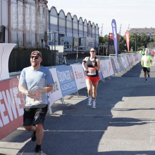 03.10.2025 - Köhlbrandbrückenlauf Jannik Wohlers http://msf.ph/oto/9099065 03.10.2025 12:56:33 Ziel 4054, 4096, 4166, 4170, 4231, 4478, 6266, 6408, 6769 meine-sportfotos.de