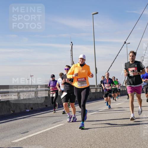 03.10.2025 - Köhlbrandbrückenlauf Michael Burmester http://msf.ph/oto/9099071 03.10.2025 12:45:19 Position 2 4479 meine-sportfotos.de
