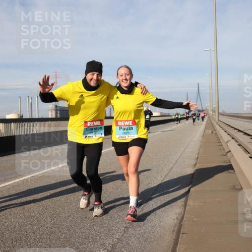03.10.2025 - Köhlbrandbrückenlauf Lena Gebhardt http://msf.ph/oto/9099084 03.10.2025 10:10:37 Position 2 1749, 2872, 2875 meine-sportfotos.de