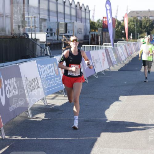 03.10.2025 - Köhlbrandbrückenlauf Jannik Wohlers http://msf.ph/oto/9099101 03.10.2025 12:56:34 Ziel 4054, 4096, 4166, 4170, 4231, 4478, 6266, 6408, 6769 meine-sportfotos.de
