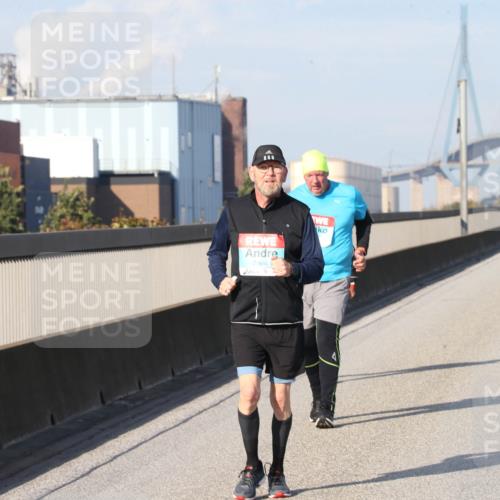 03.10.2025 - Köhlbrandbrückenlauf Jannik Wohlers http://msf.ph/oto/9099113 03.10.2025 10:25:01 Position 3 664 meine-sportfotos.de