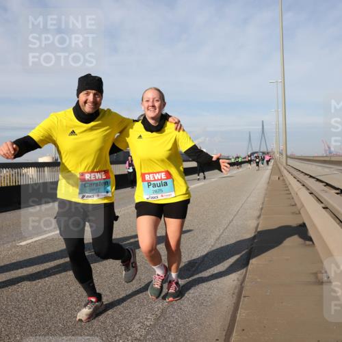 03.10.2025 - Köhlbrandbrückenlauf Lena Gebhardt http://msf.ph/oto/9099147 03.10.2025 10:10:38 Position 2 2872, 2875 meine-sportfotos.de