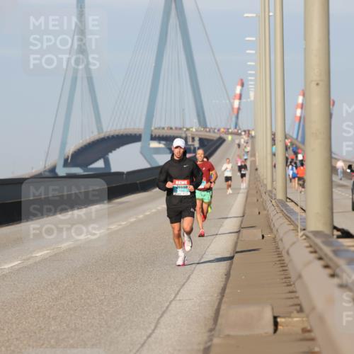 03.10.2025 - Köhlbrandbrückenlauf Lena Gebhardt http://msf.ph/oto/9099162 03.10.2025 09:35:22 Position 2 771 meine-sportfotos.de