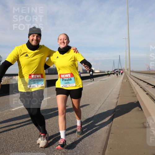 03.10.2025 - Köhlbrandbrückenlauf Lena Gebhardt http://msf.ph/oto/9099167 03.10.2025 10:10:38 Position 2 2872, 2875 meine-sportfotos.de