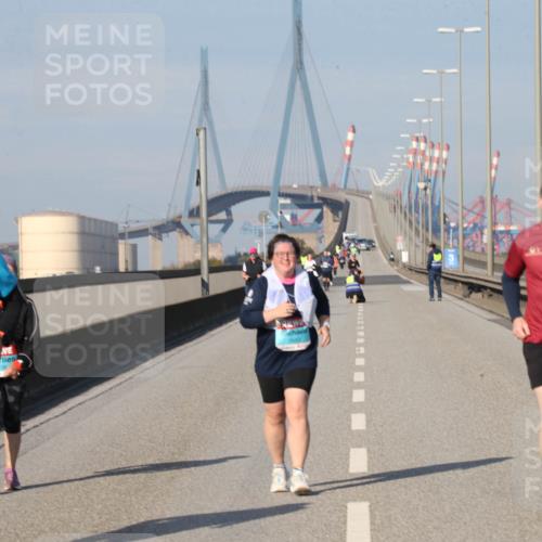 03.10.2025 - Köhlbrandbrückenlauf Jannik Wohlers http://msf.ph/oto/9099176 03.10.2025 10:25:03 Position 3  meine-sportfotos.de