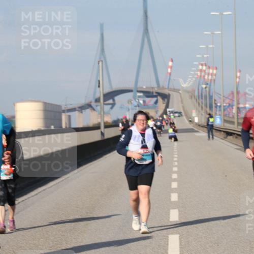 03.10.2025 - Köhlbrandbrückenlauf Jannik Wohlers http://msf.ph/oto/9099180 03.10.2025 10:25:03 Position 3 2547 meine-sportfotos.de