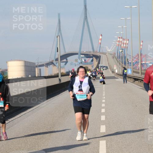 03.10.2025 - Köhlbrandbrückenlauf Jannik Wohlers http://msf.ph/oto/9099188 03.10.2025 10:25:04 Position 3 2647, 2236, 2650 meine-sportfotos.de