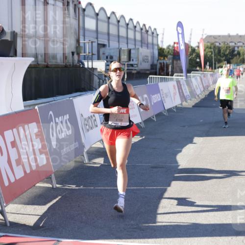 03.10.2025 - Köhlbrandbrückenlauf Jannik Wohlers http://msf.ph/oto/9099189 03.10.2025 12:56:35 Ziel 4054, 4096, 4170, 4231, 4478, 5091, 6266, 6408, 6769 meine-sportfotos.de