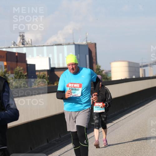 03.10.2025 - Köhlbrandbrückenlauf Jannik Wohlers http://msf.ph/oto/9099196 03.10.2025 10:25:04 Position 3 266, 2647, 2236, 2650 meine-sportfotos.de