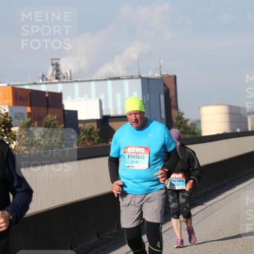 03.10.2025 - Köhlbrandbrückenlauf Jannik Wohlers http://msf.ph/oto/9099203 03.10.2025 10:25:04 Position 3 2647, 2236 meine-sportfotos.de