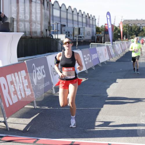 03.10.2025 - Köhlbrandbrückenlauf Jannik Wohlers http://msf.ph/oto/9099205 03.10.2025 12:56:35 Ziel 4054, 4096, 4170, 4231, 4478, 5091, 6266, 6408, 6769 meine-sportfotos.de