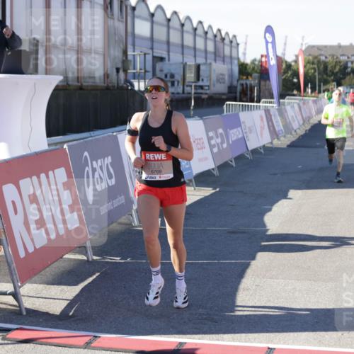 03.10.2025 - Köhlbrandbrückenlauf Jannik Wohlers http://msf.ph/oto/9099216 03.10.2025 12:56:35 Ziel 4054, 4096, 4170, 4231, 4478, 5091, 6266, 6408, 6769 meine-sportfotos.de