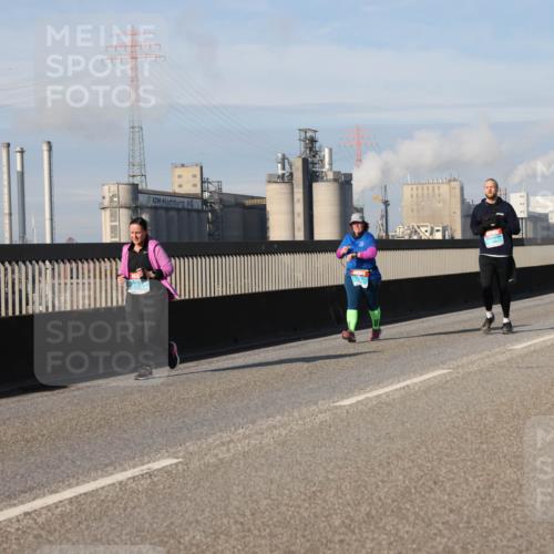 03.10.2025 - Köhlbrandbrückenlauf Lena Gebhardt http://msf.ph/oto/9099218 03.10.2025 10:10:39 Position 2  meine-sportfotos.de