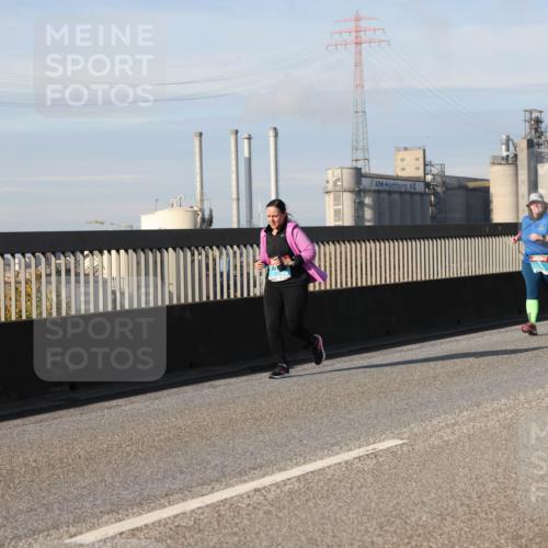 03.10.2025 - Köhlbrandbrückenlauf Lena Gebhardt http://msf.ph/oto/9099231 03.10.2025 10:10:40 Position 2  meine-sportfotos.de
