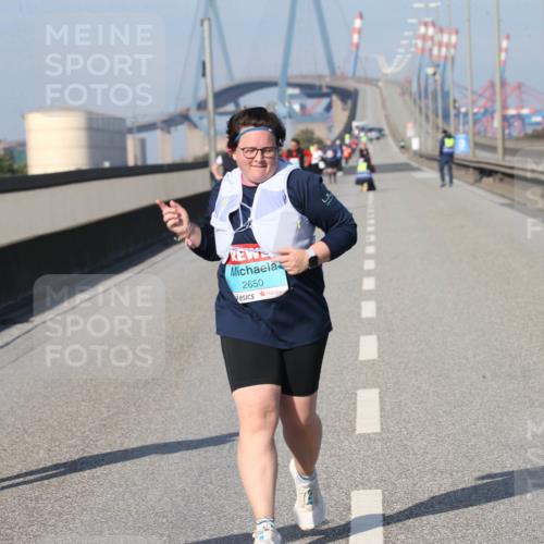 03.10.2025 - Köhlbrandbrückenlauf Jannik Wohlers http://msf.ph/oto/9099241 03.10.2025 10:25:07 Position 3 236, 2650 meine-sportfotos.de