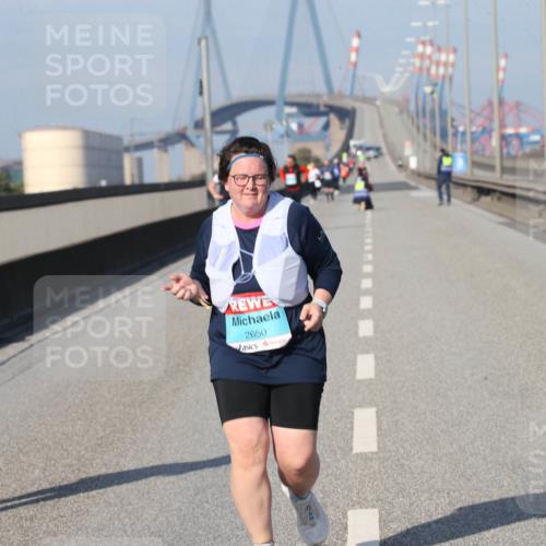 03.10.2025 - Köhlbrandbrückenlauf Jannik Wohlers http://msf.ph/oto/9099246 03.10.2025 10:25:07 Position 3 36, 2650 meine-sportfotos.de