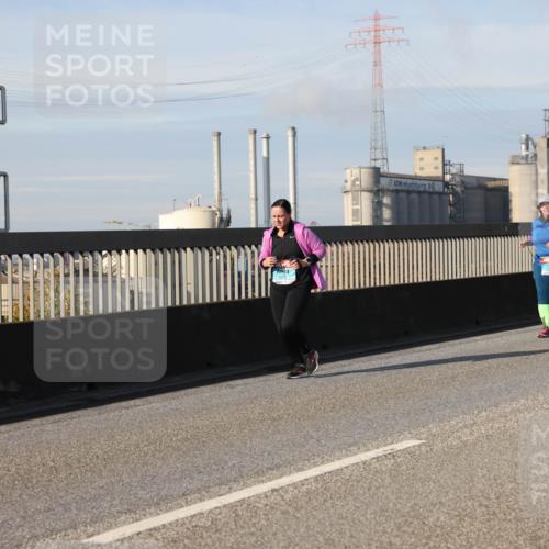 03.10.2025 - Köhlbrandbrückenlauf Lena Gebhardt http://msf.ph/oto/9099255 03.10.2025 10:10:40 Position 2  meine-sportfotos.de