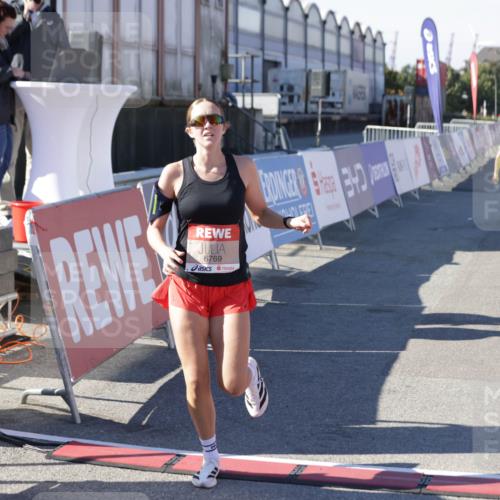 03.10.2025 - Köhlbrandbrückenlauf Jannik Wohlers http://msf.ph/oto/9099257 03.10.2025 12:56:35 Ziel 4054, 4096, 4170, 4231, 4478, 5091, 6266, 6408, 6769 meine-sportfotos.de
