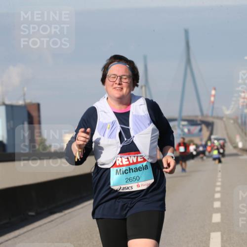 03.10.2025 - Köhlbrandbrückenlauf Jannik Wohlers http://msf.ph/oto/9099277 03.10.2025 10:25:09 Position 3 2650 meine-sportfotos.de