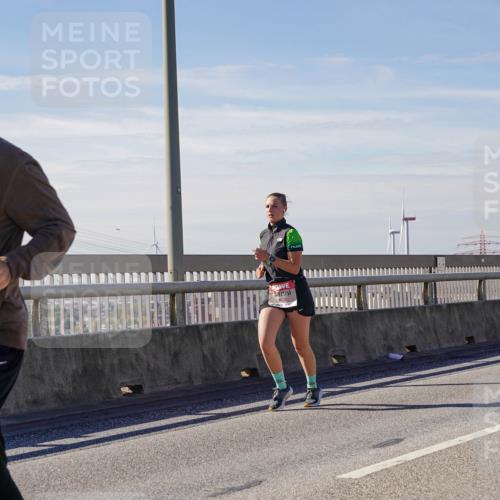 03.10.2025 - Köhlbrandbrückenlauf Michael Burmester http://msf.ph/oto/9099284 03.10.2025 12:45:27 Position 2 4266 meine-sportfotos.de