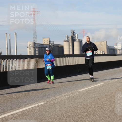 03.10.2025 - Köhlbrandbrückenlauf Lena Gebhardt http://msf.ph/oto/9099288 03.10.2025 10:10:41 Position 2  meine-sportfotos.de