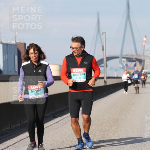 03.10.2025 - Köhlbrandbrückenlauf Jannik Wohlers http://msf.ph/oto/9099310 03.10.2025 10:25:43 Position 3 2490, 2132 meine-sportfotos.de