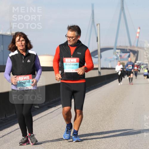 03.10.2025 - Köhlbrandbrückenlauf Jannik Wohlers http://msf.ph/oto/9099317 03.10.2025 10:25:43 Position 3 2490, 2132 meine-sportfotos.de