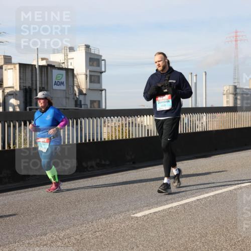 03.10.2025 - Köhlbrandbrückenlauf Lena Gebhardt http://msf.ph/oto/9099323 03.10.2025 10:10:44 Position 2 2838 meine-sportfotos.de