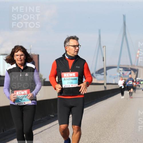 03.10.2025 - Köhlbrandbrückenlauf Jannik Wohlers http://msf.ph/oto/9099336 03.10.2025 10:25:45 Position 3 2490, 2132 meine-sportfotos.de