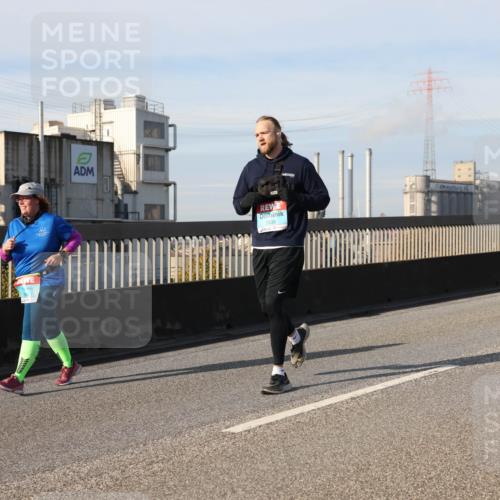 03.10.2025 - Köhlbrandbrückenlauf Lena Gebhardt http://msf.ph/oto/9099340 03.10.2025 10:10:44 Position 2 2838 meine-sportfotos.de