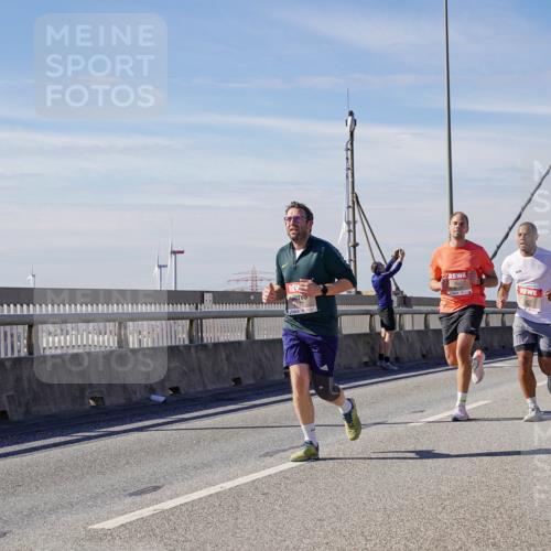 03.10.2025 - Köhlbrandbrückenlauf Michael Burmester http://msf.ph/oto/9099349 03.10.2025 12:45:31 Position 2  meine-sportfotos.de