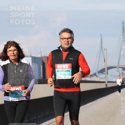 03.10.2025 - Köhlbrandbrückenlauf Jannik Wohlers http://msf.ph/oto/9099352 03.10.2025 10:25:46 Position 3 2490, 2132 meine-sportfotos.de