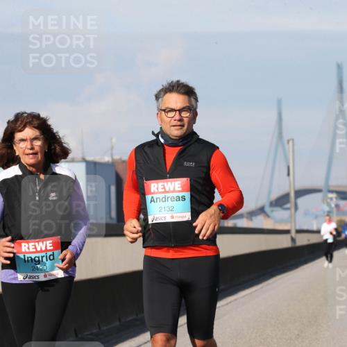 03.10.2025 - Köhlbrandbrückenlauf Jannik Wohlers http://msf.ph/oto/9099353 03.10.2025 10:25:46 Position 3 2490, 2132 meine-sportfotos.de