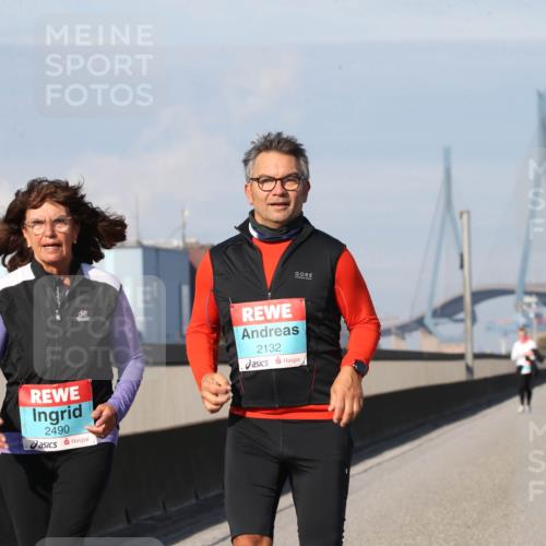 03.10.2025 - Köhlbrandbrückenlauf Jannik Wohlers http://msf.ph/oto/9099357 03.10.2025 10:25:46 Position 3 2490, 2132 meine-sportfotos.de