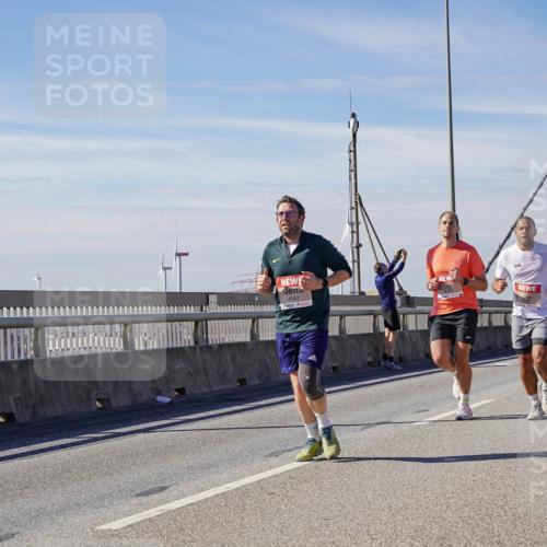 03.10.2025 - Köhlbrandbrückenlauf Michael Burmester http://msf.ph/oto/9099360 03.10.2025 12:45:31 Position 2 4147 meine-sportfotos.de