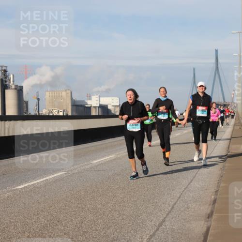03.10.2025 - Köhlbrandbrückenlauf Lena Gebhardt http://msf.ph/oto/9099422 03.10.2025 10:10:49 Position 2  meine-sportfotos.de