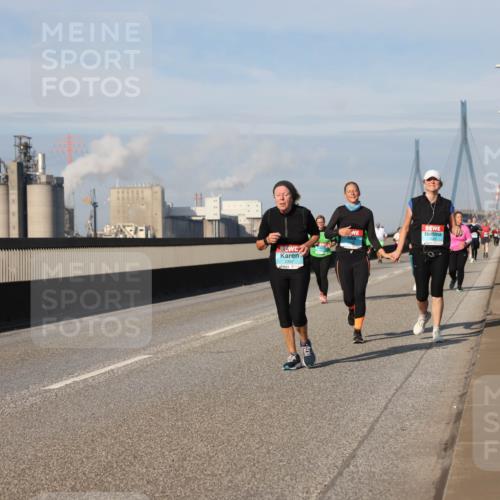 03.10.2025 - Köhlbrandbrückenlauf Lena Gebhardt http://msf.ph/oto/9099431 03.10.2025 10:10:49 Position 2 2397 meine-sportfotos.de
