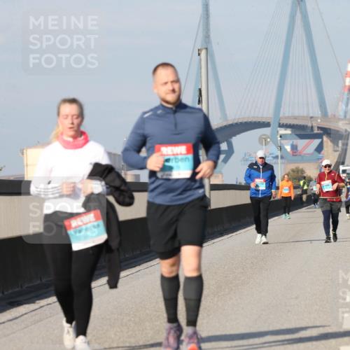 03.10.2025 - Köhlbrandbrückenlauf Jannik Wohlers http://msf.ph/oto/9099437 03.10.2025 10:26:11 Position 3  meine-sportfotos.de