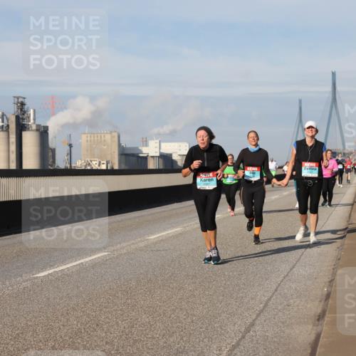 03.10.2025 - Köhlbrandbrückenlauf Lena Gebhardt http://msf.ph/oto/9099440 03.10.2025 10:10:49 Position 2  meine-sportfotos.de