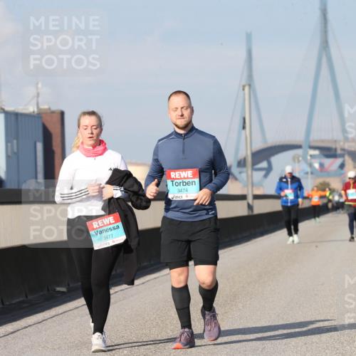 03.10.2025 - Köhlbrandbrückenlauf Jannik Wohlers http://msf.ph/oto/9099463 03.10.2025 10:26:12 Position 3 3477, 3474 meine-sportfotos.de
