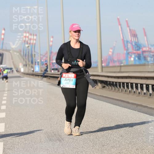 03.10.2025 - Köhlbrandbrückenlauf Jannik Wohlers http://msf.ph/oto/9099499 03.10.2025 10:26:14 Position 3 2367 meine-sportfotos.de