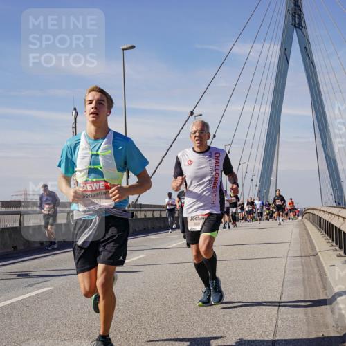 03.10.2025 - Köhlbrandbrückenlauf Michael Burmester http://msf.ph/oto/9099515 03.10.2025 12:45:39 Position 2 4451, 6024 meine-sportfotos.de