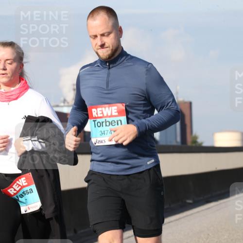 03.10.2025 - Köhlbrandbrückenlauf Jannik Wohlers http://msf.ph/oto/9099530 03.10.2025 10:26:18 Position 3 5, 3474 meine-sportfotos.de