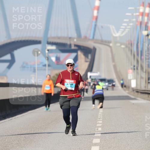 03.10.2025 - Köhlbrandbrückenlauf Jannik Wohlers http://msf.ph/oto/9099539 03.10.2025 10:26:20 Position 3 2623, 2357, 3 meine-sportfotos.de