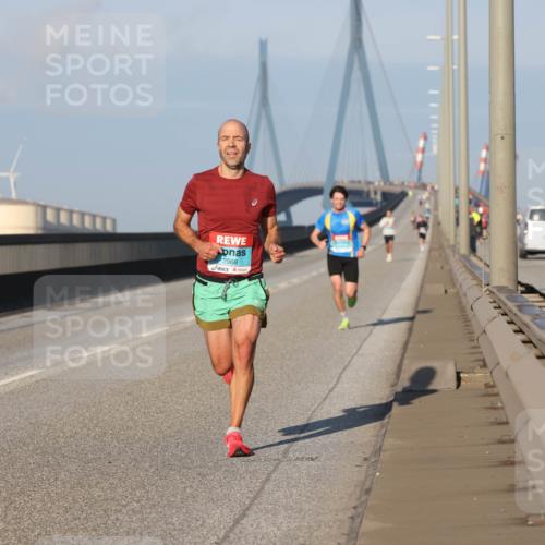 03.10.2025 - Köhlbrandbrückenlauf Lena Gebhardt http://msf.ph/oto/9099544 03.10.2025 09:35:31 Position 2  meine-sportfotos.de