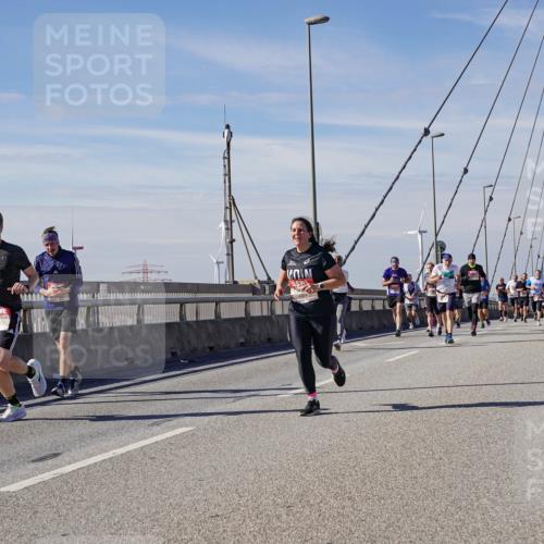 03.10.2025 - Köhlbrandbrückenlauf Michael Burmester http://msf.ph/oto/9099553 03.10.2025 12:45:42 Position 2  meine-sportfotos.de