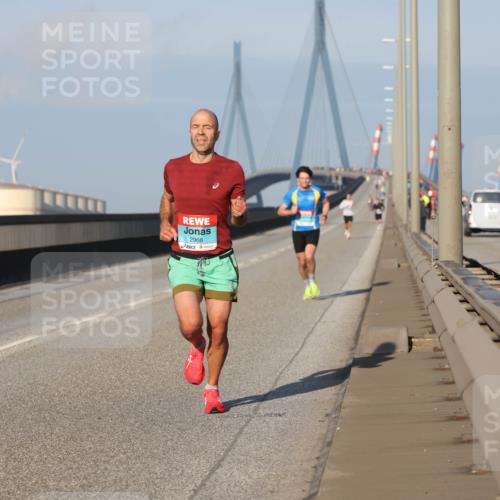 03.10.2025 - Köhlbrandbrückenlauf Lena Gebhardt http://msf.ph/oto/9099572 03.10.2025 09:35:32 Position 2 2968 meine-sportfotos.de