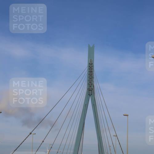 03.10.2025 - Köhlbrandbrückenlauf Strokosch-Dieckow http://msf.ph/oto/9099585 03.10.2025 09:08:09 Position 1  meine-sportfotos.de