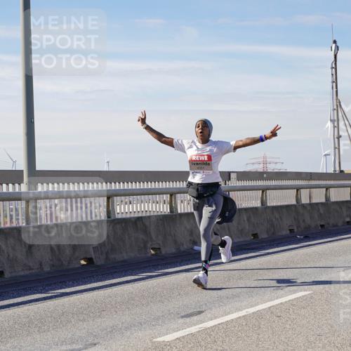 03.10.2025 - Köhlbrandbrückenlauf Michael Burmester http://msf.ph/oto/9099602 03.10.2025 12:45:45 Position 2 4351, 1 meine-sportfotos.de